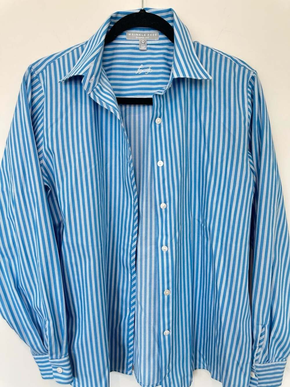 Foxcroft Wrinkle Free Shaped Fit Blue and White Striped Button Down Shirt Size 1